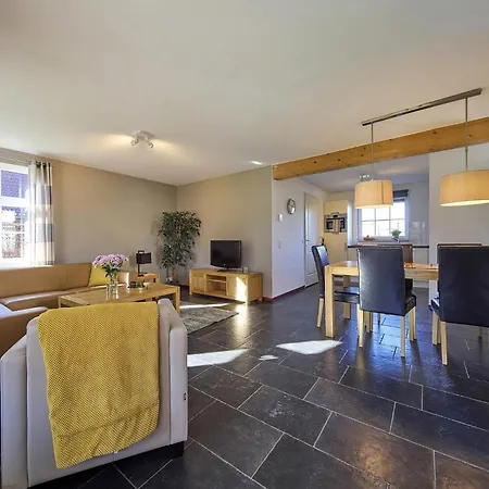 In Limburg With Private Sauna 罗赫尔