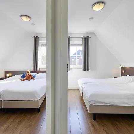 In Limburg With Private Sauna 别墅 *